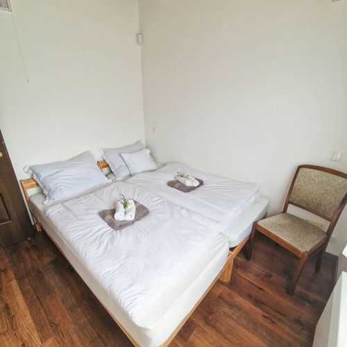 Casă de vacanță întreaga unitate cu vedere spre râu pentru 6 pers. (se inchirieaza doar integral)