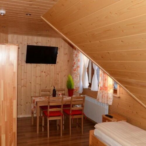 Apartament 5-osobowy 