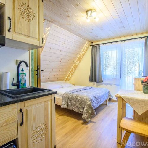 Apartament cu grădină cu vedere spre munte pentru 2 pers.