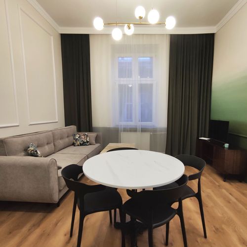 Apartament 4-osobowy na piętrze z łazienką z 2 pomieszczeniami sypialnianymi (możliwa dostawka)