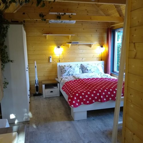 Apartament 2-osobowy z antresolą z klimatyzacją (możliwa dostawka)
