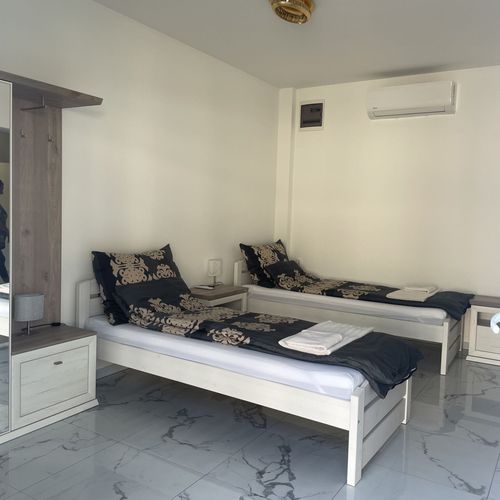 Apartament king la parter cu 1 camera pentru 2 pers.