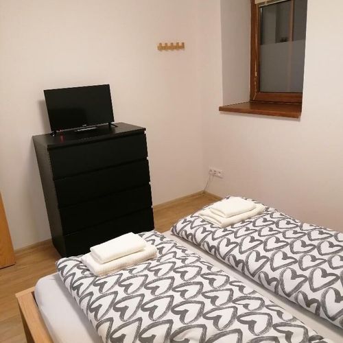 Apartament cu duș pentru 4 pers. (se poate solicita pat suplimentar)
