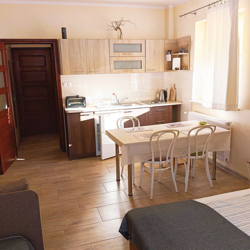 Apartament 4-osobowy z 1 pomieszczeniem sypialnianym
