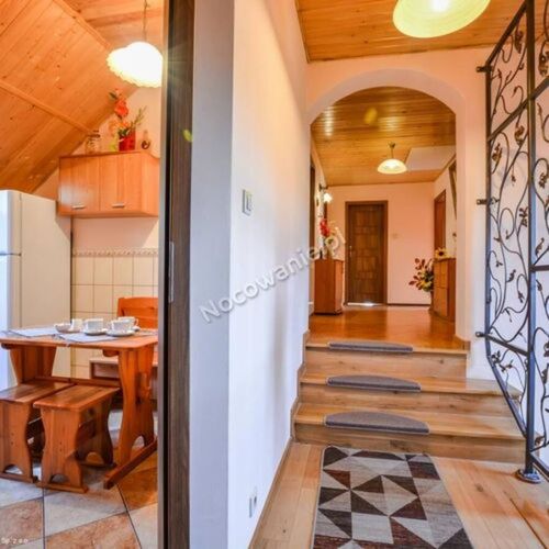 Camera dubla cu balcon cu chicinetă comună