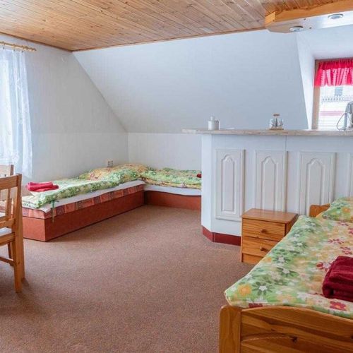 Apartman se sprchou s vlastní kuchyňkou pro 4 os. se 2 ložnicemi (s možností přistýlky)