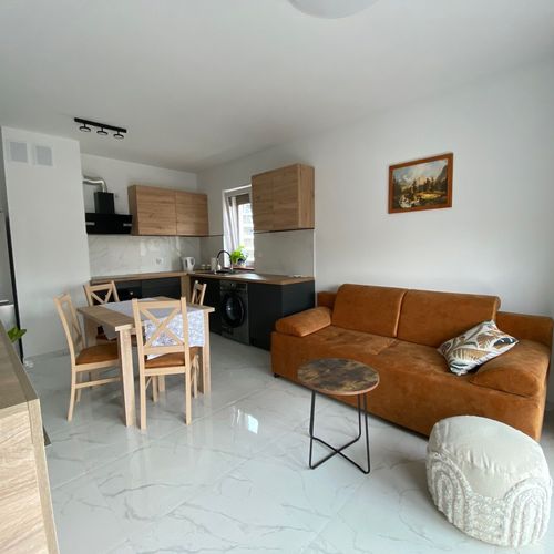 Apartament 4-osobowy z balkonem z aneksem kuchennym
