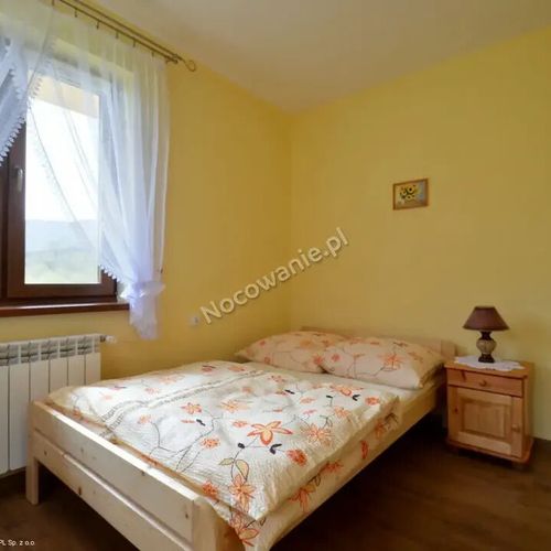 Pokoj s manželskou postelí