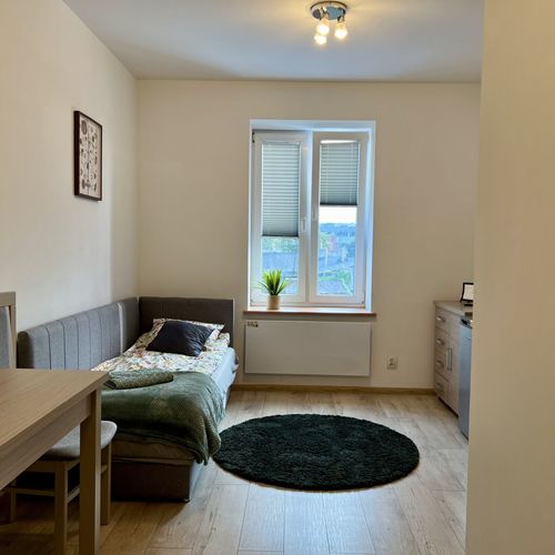 Apartament economy la etaj pentru 1 pers. (se inchirieaza doar integral)