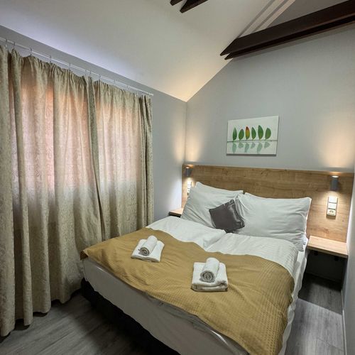 Apartman s koupelnou s klimatizací pro 8 os. se 3 ložnicemi (s možností přistýlky)