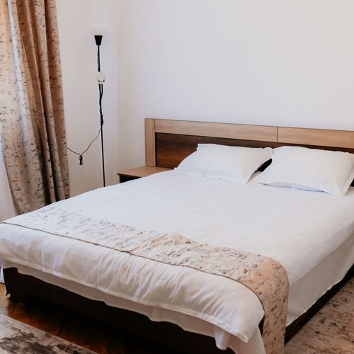 Casă de vacanță la parter întreaga unitate pentru 8 pers. (se inchirieaza doar integral)