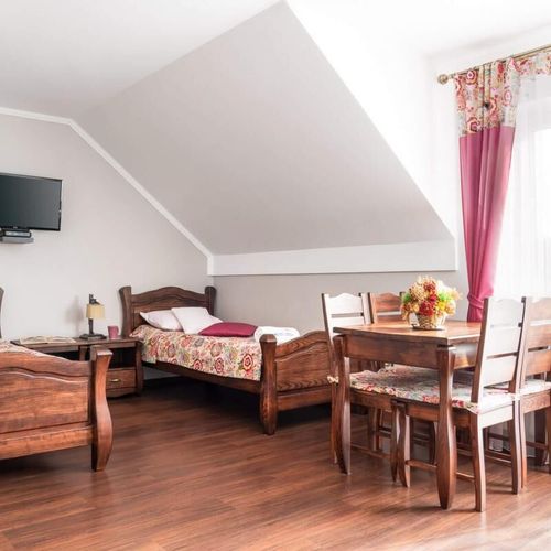 Apartament 6-osobowy z balkonem z widokiem na góry z 2 pomieszczeniami sypialnianymi