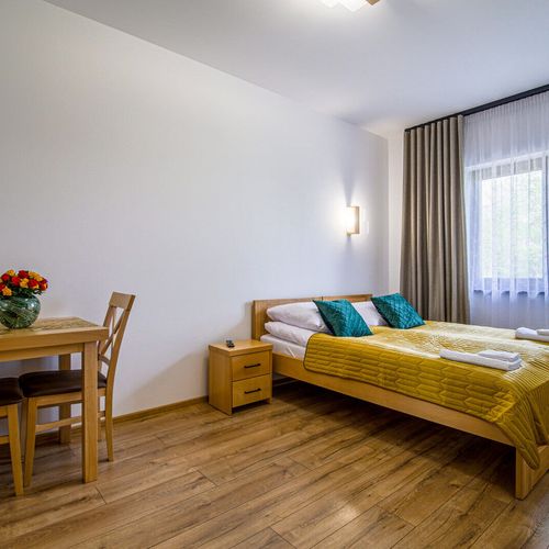 Apartament 4-osobowy z 2 pomieszczeniami sypialnianymi