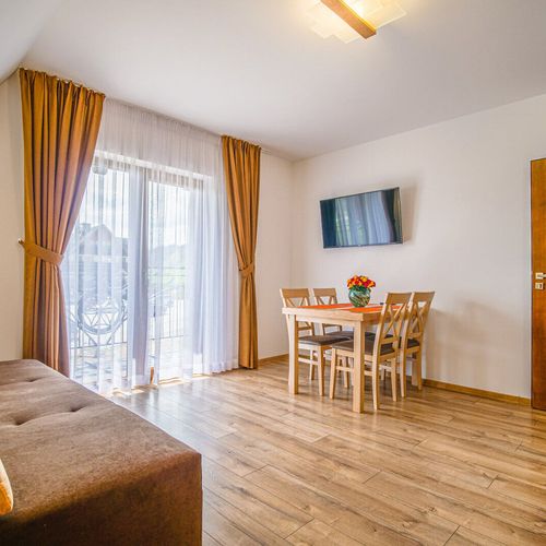 Apartament 4-osobowy z 2 pomieszczeniami sypialnianymi