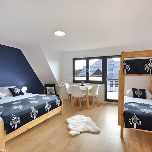 Apartament 6-osobowy na piętrze z widokiem na góry z 2 pomieszczeniami sypialnianymi