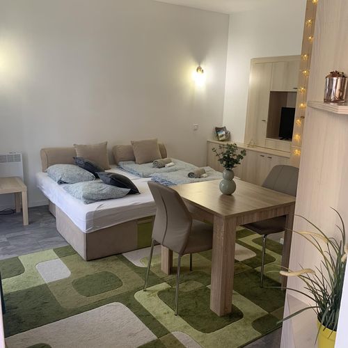 Apartament cu grădină cu bucătărie proprie cu 1 camera pentru 2 pers.