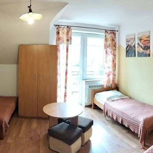 Pokój 4-osobowy na piętrze z widokiem na góry