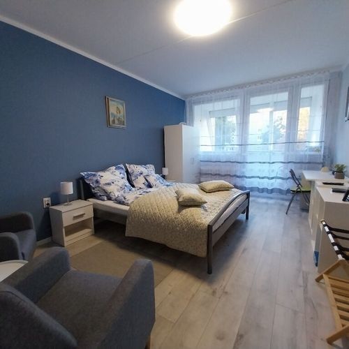 Apartament 4-osobowy Premia z balkonem z 2 pomieszczeniami sypialnianymi