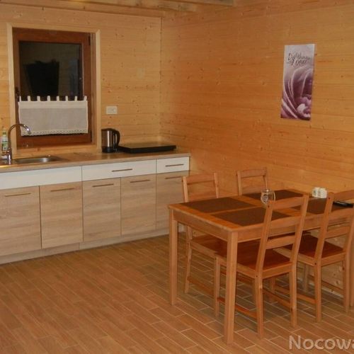 Domek drewniany 5-osobowy z dostępem do ogrodu
