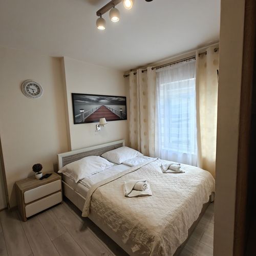 Camera dubla la etaj cu chicinetă proprie