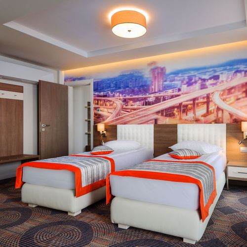 Apartament 2-osobowy typu Twin z 1 pomieszczeniem sypialnianym