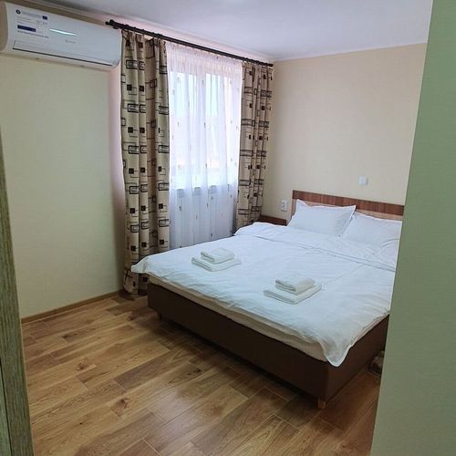 Camera dubla la etaj la mansardă