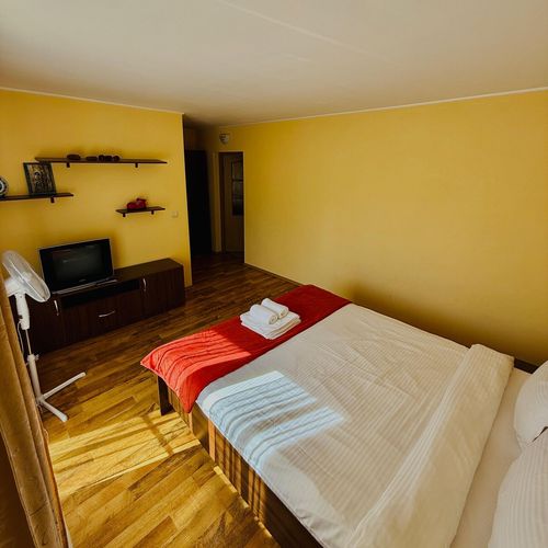 Apartament cu 5 camere pentru 10 pers.