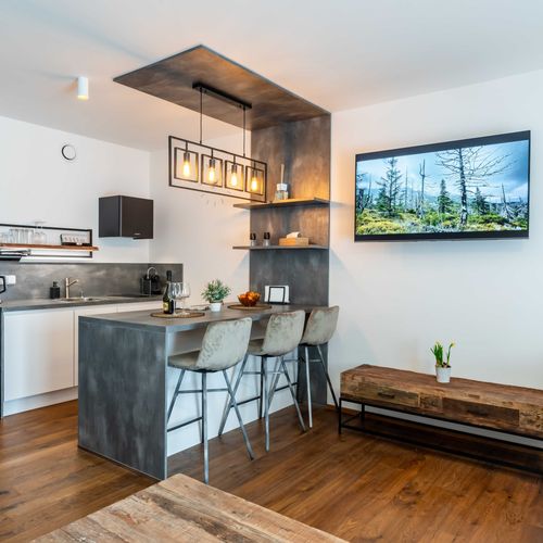 Apartman se sprchou s privátní koupelnou mimo apartmán pro 3 os.