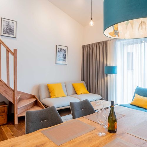 Apartman se sprchou s privátní koupelnou mimo apartmán pro 2 os. (s možností přistýlky)