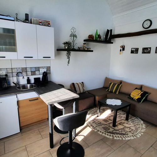 Apartament cu supanta cu panoramă pentru 2 pers. (se inchirieaza doar integral)