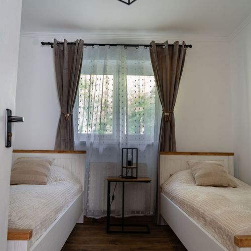 Apartament cu aer condiționat a cu 3 camere pentru 6 pers.