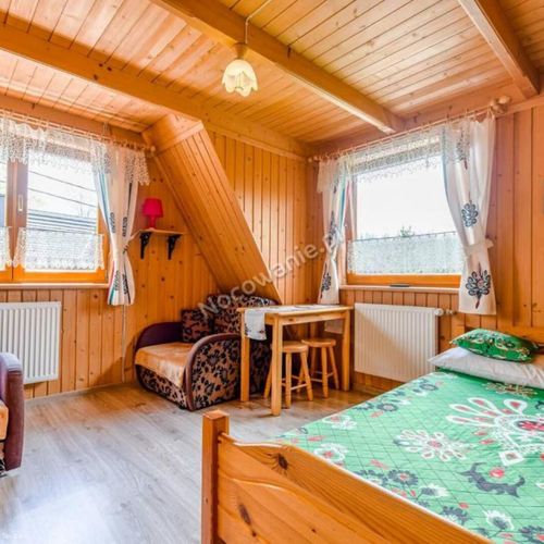 Pokój 4-osobowy na piętrze z widokiem na góry