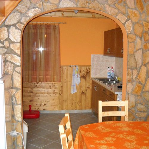 Întreaga unitate întreaga unitate cu vedere spre lac pentru 7 pers. (se inchirieaza doar integral)