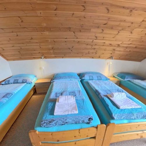 Apartament cu duș cu chicinetă proprie cu 1 camera pentru 5 pers.
