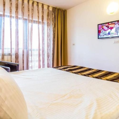Apartament cu vedere spre munte cu vedere spre lac cu 2 camere pentru 4 pers.