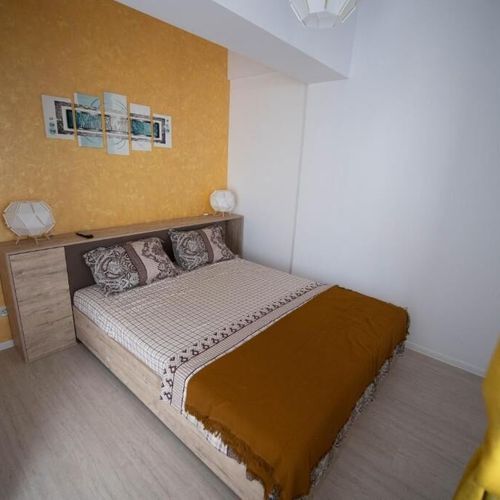 Apartament exclusive la etaj cu 2 camere pentru 4 pers.