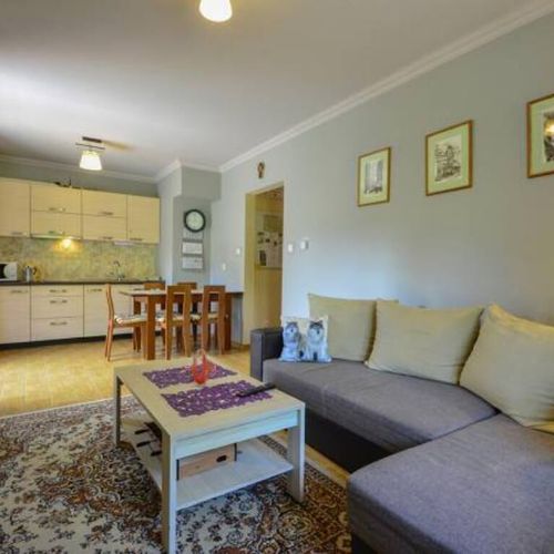 Apartament la etaj cu vedere spre munte cu 3 camere pentru 6 pers.