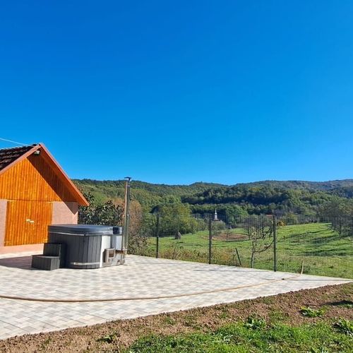 Domek drewniany 11-osobowy z widokiem na ogród z panoramą