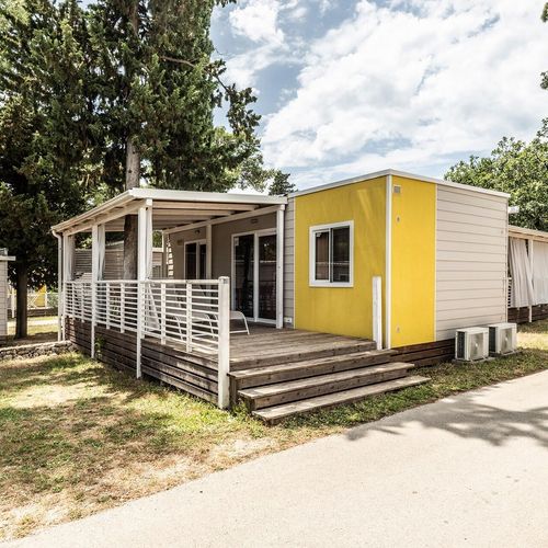 Bungalow premium casă mobilă pentru 6 pers. (se inchirieaza doar integral)
