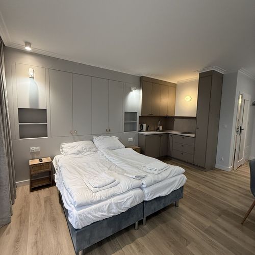 Apartman s vlastní kuchyňkou pro 3 os. s 1 ložnicí na poschodí