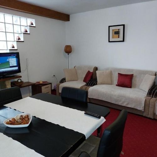 Apartament la parter cu panoramă cu 2 camere pentru 4 pers. (se poate solicita pat suplimentar)