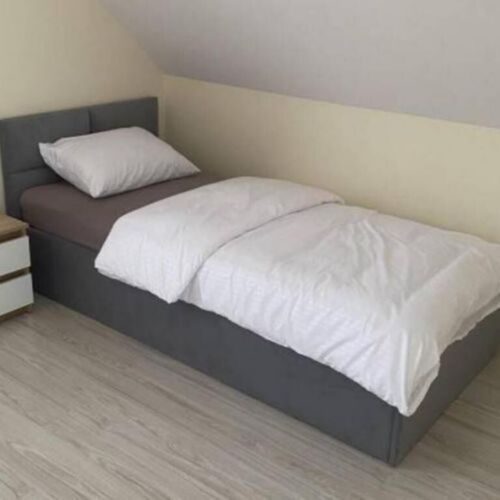 Casă de vacanță cu terasă pentru 6 pers. (se inchirieaza doar integral)