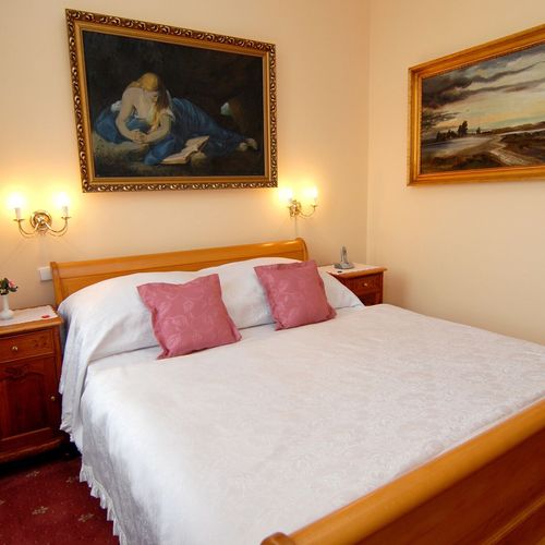 Pokoj s koupelnou s klimatizací s manželskou postelí