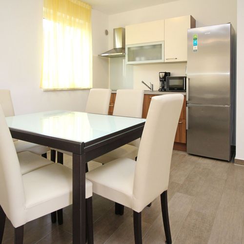 Apartament familial(ă) la parter cu 3 camere pentru 6 pers.