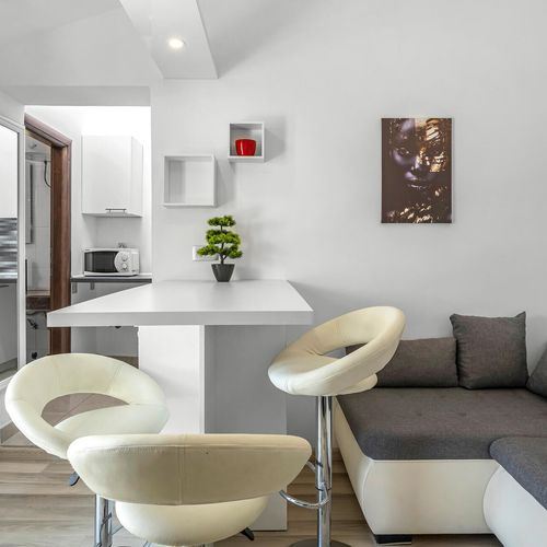 Apartament pentru 3 pers. (se inchirieaza doar integral)