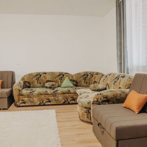 Studio Apartman s privátní koupelnou mimo apartmán pro 4 os. s 1 ložnicí