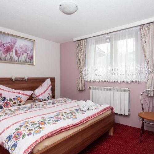Apartament family cu vedere spre munte cu 2 camere pentru 4 pers.