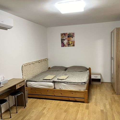 Rodinný Apartman pro 4 os. s 1 ložnicí na přízemí