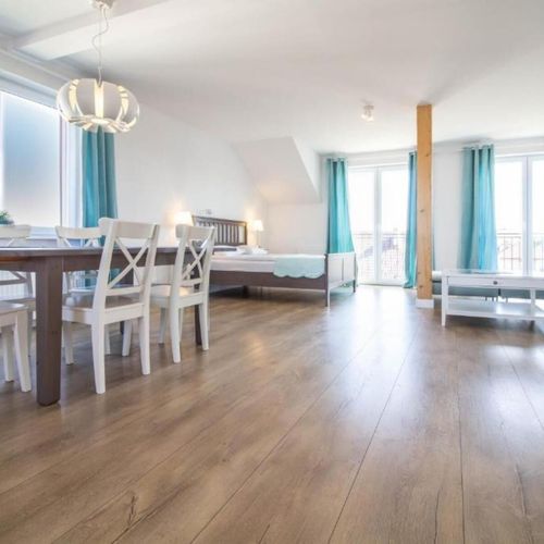 Apartament 6-osobowy XL częściowy z widokiem na morze z 3 pomieszczeniami sypialnianymi