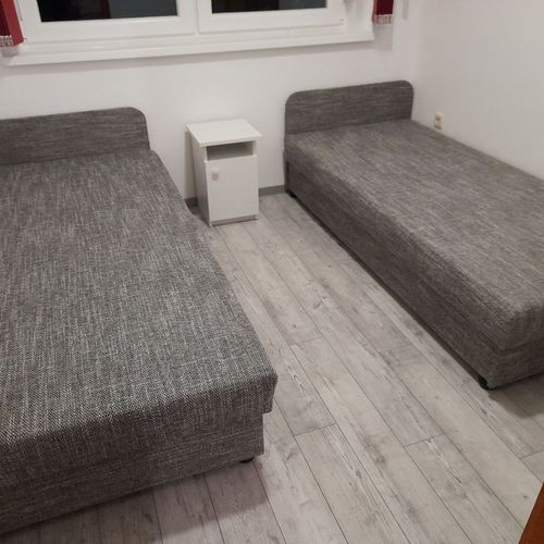 Apartament familial(ă) la parter pentru 6 pers. (se inchirieaza doar integral)